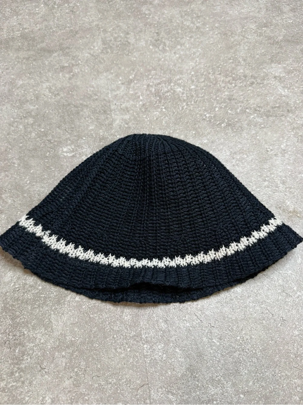 Madewell Crocheted Bucket Hat in dark navy preppy stripe coastal Nantucket